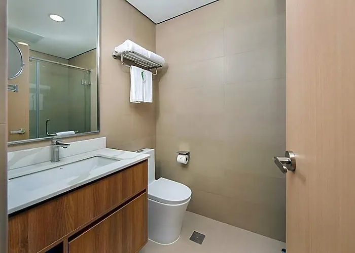 Somerset Valero Makati 5*